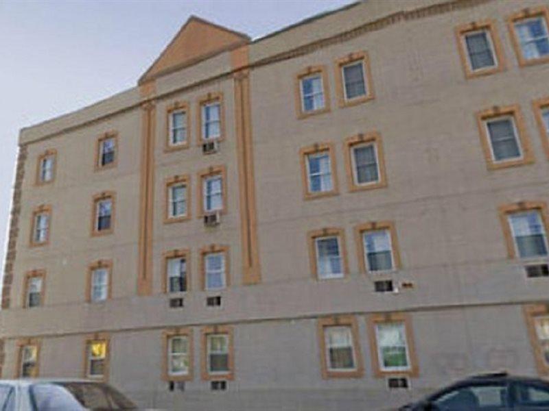 Americas Best Value Inn Диърборн Екстериор снимка