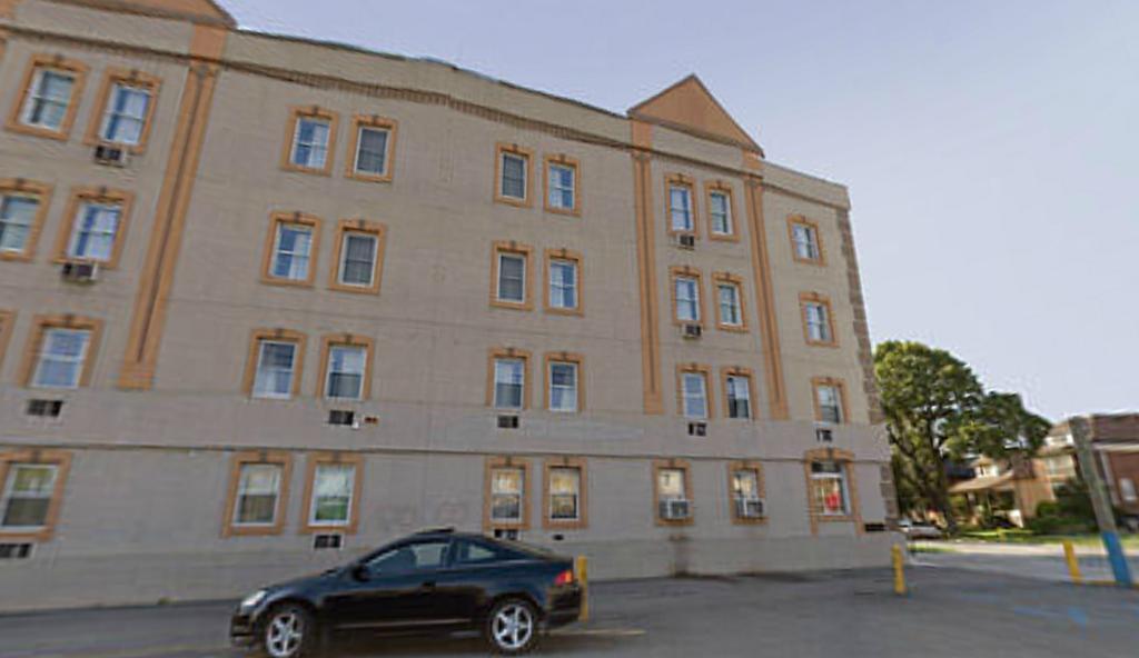 Americas Best Value Inn Диърборн Екстериор снимка